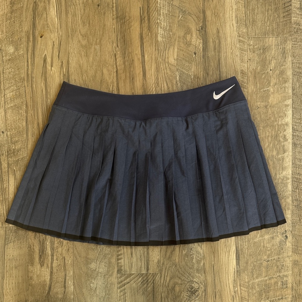 Nike - Women's Dark Navy Blue Skort - Size L